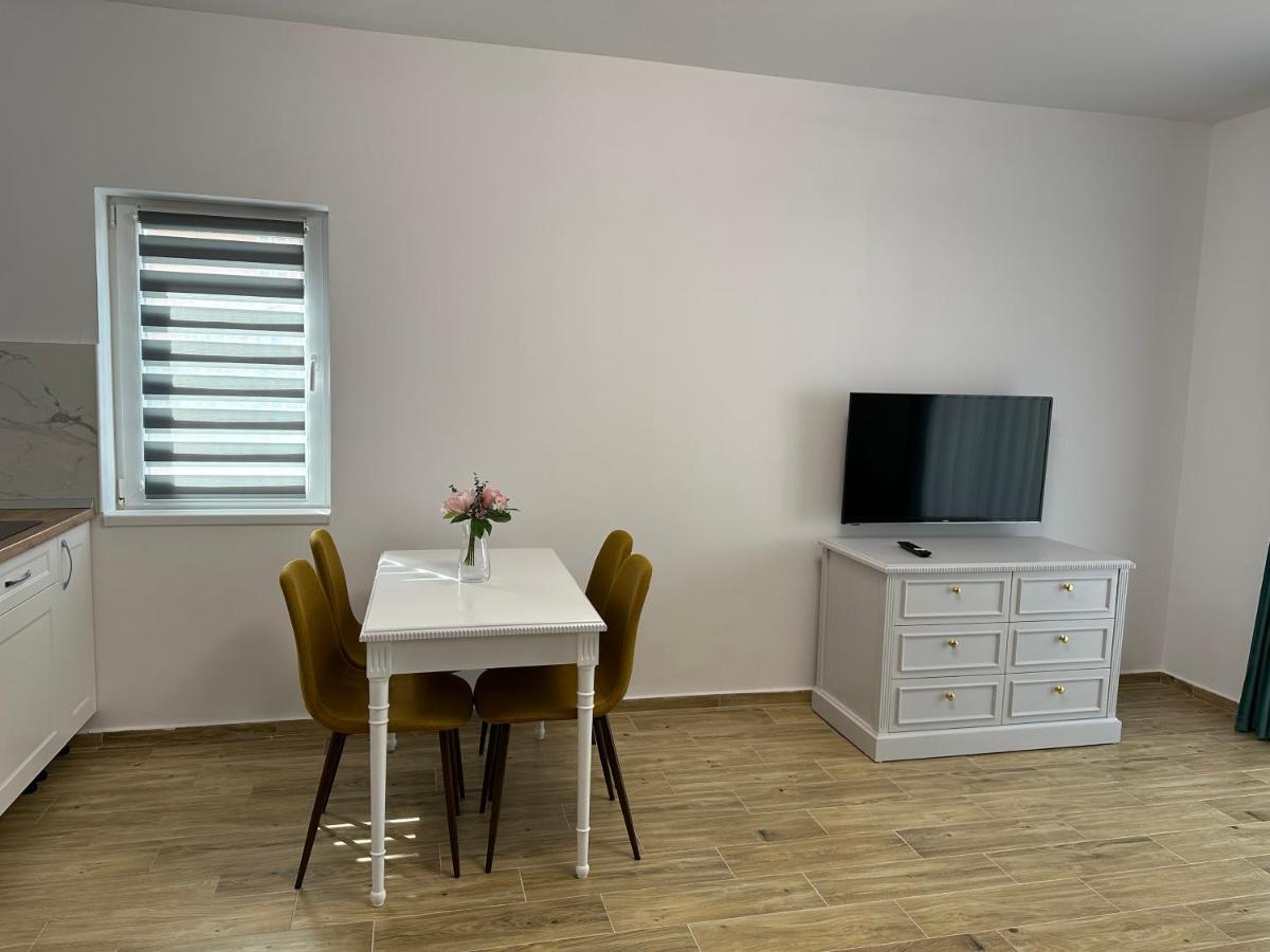 Casabella Apartment *
